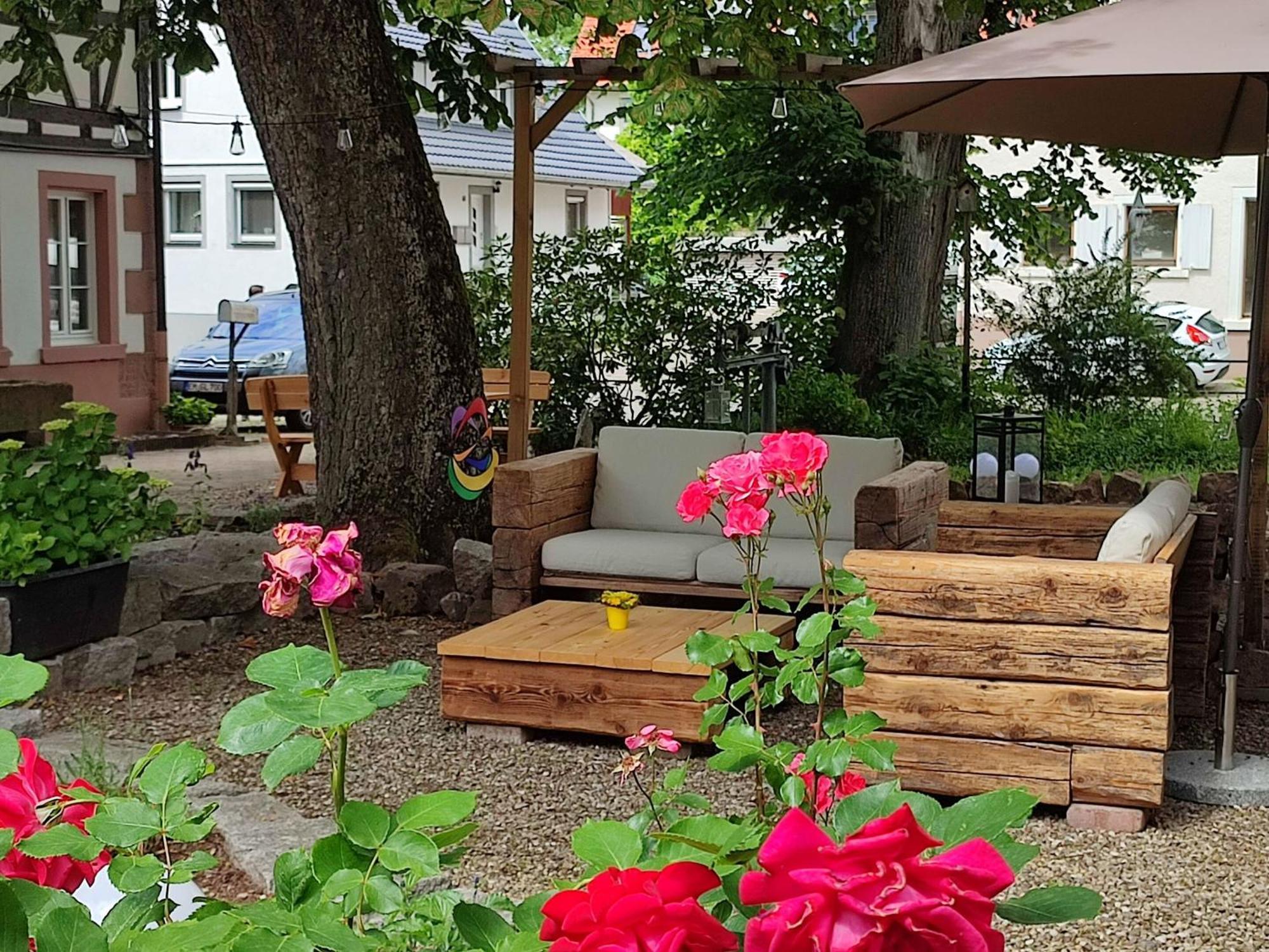 دينزلينغين Boutique-Hotel Krone المظهر الخارجي الصورة