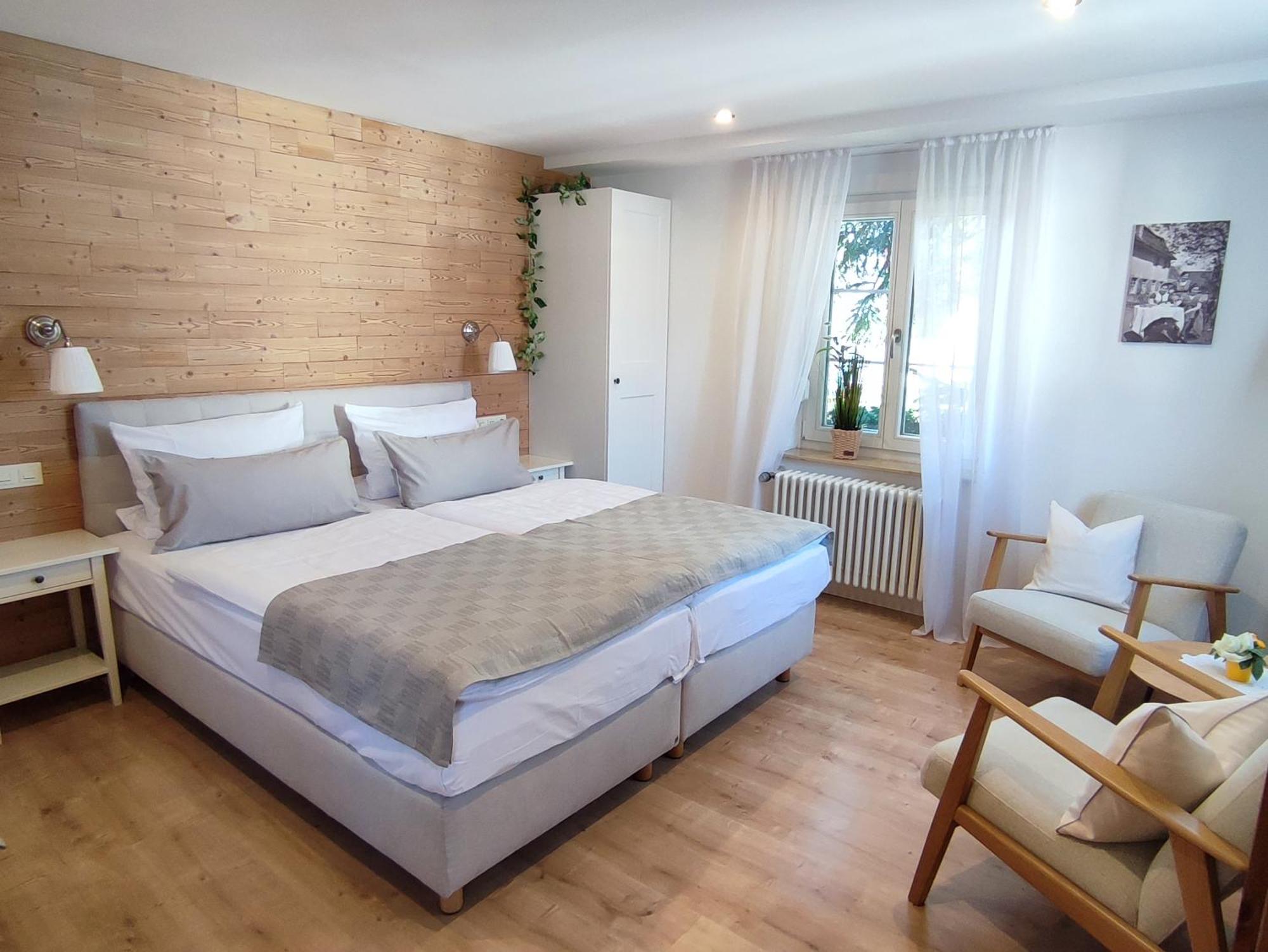 دينزلينغين Boutique-Hotel Krone المظهر الخارجي الصورة