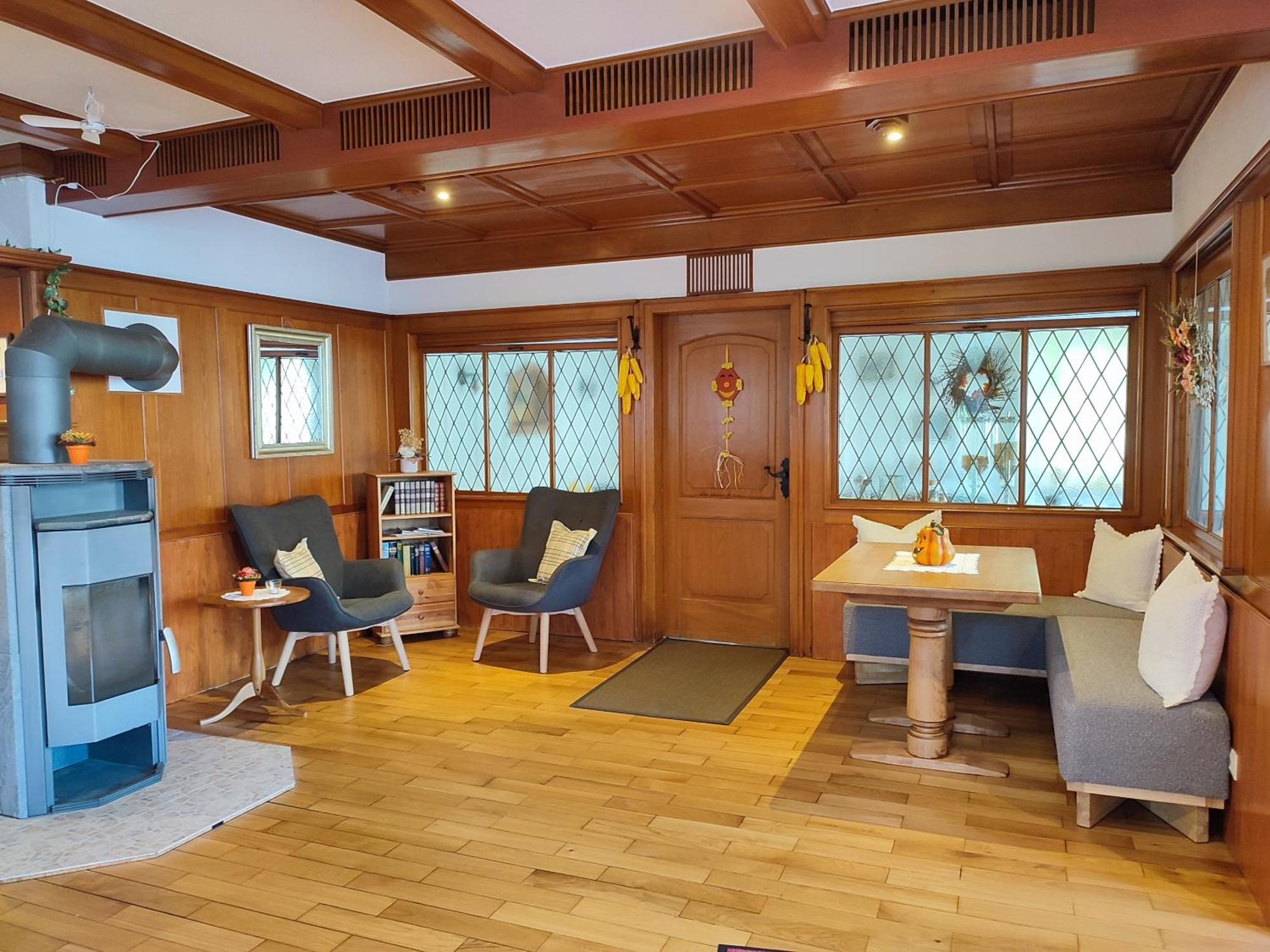 دينزلينغين Boutique-Hotel Krone المظهر الخارجي الصورة